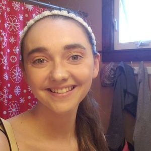 Meet your Posher, Abigail